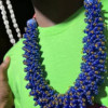 Collier de perles bleu