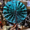 Éventails africains bleu